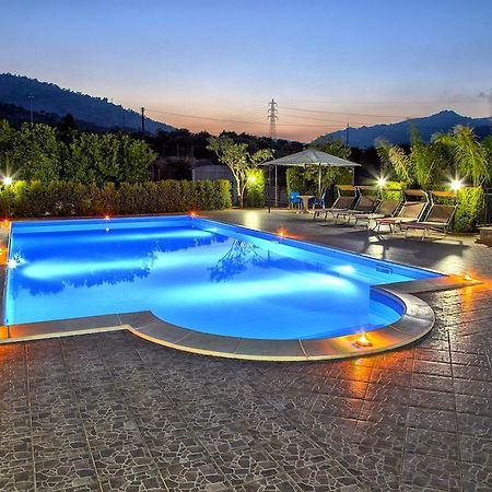 Casa Vacanze Alcantara Gaggi Luaran gambar