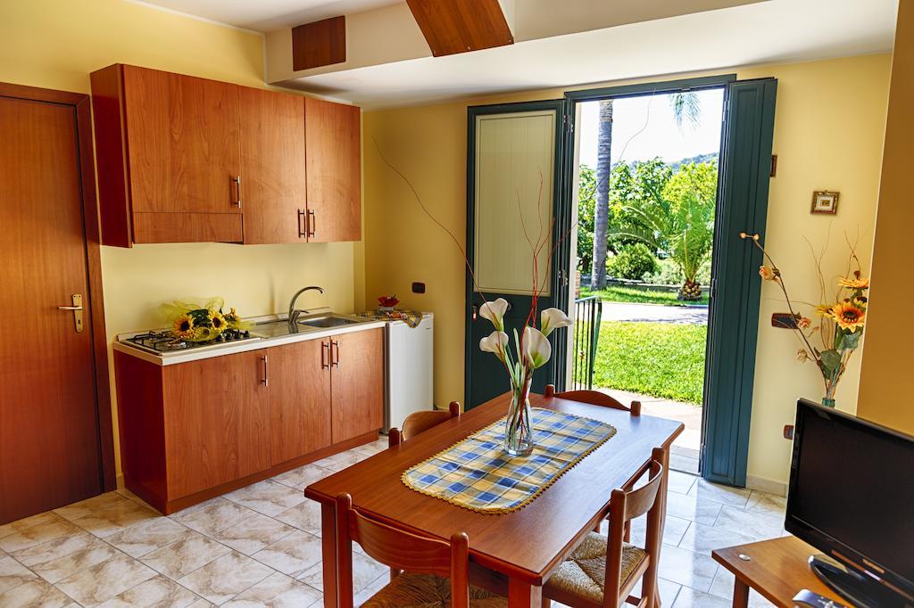 Casa Vacanze Alcantara Gaggi Bilik gambar