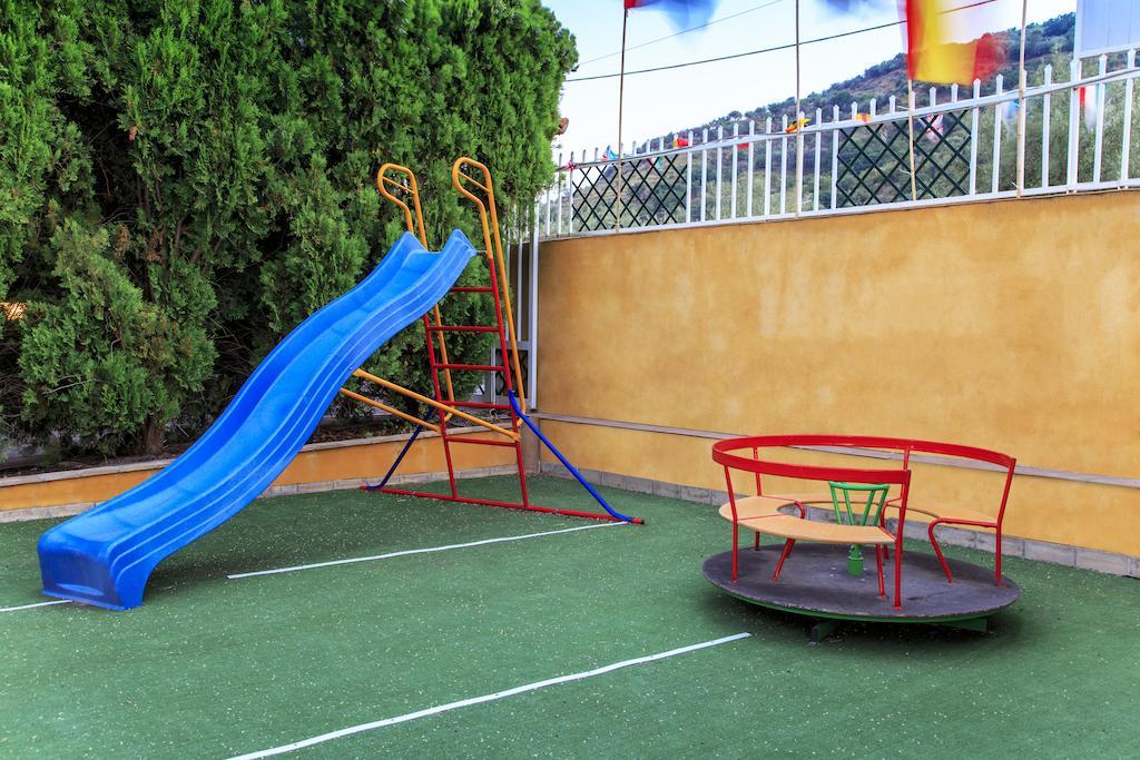 Casa Vacanze Alcantara Gaggi Luaran gambar