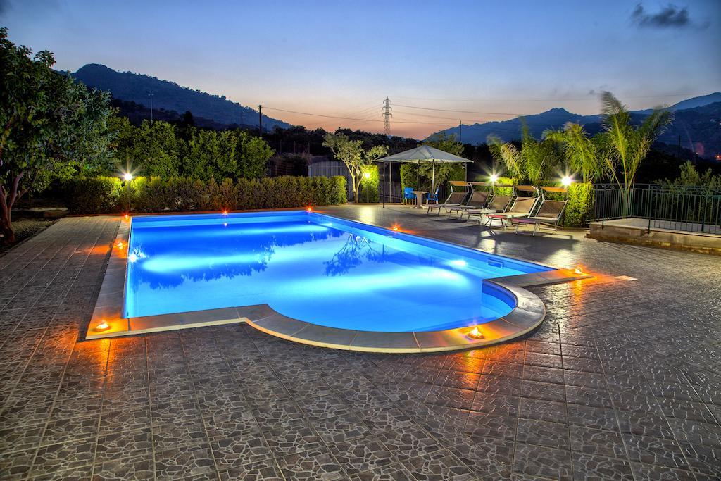 Casa Vacanze Alcantara Gaggi Luaran gambar