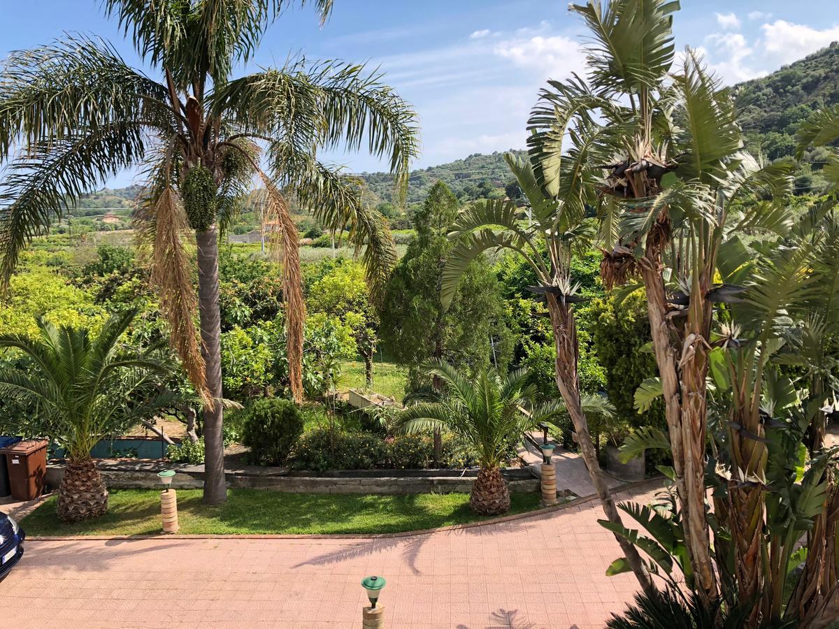 Casa Vacanze Alcantara Gaggi Luaran gambar