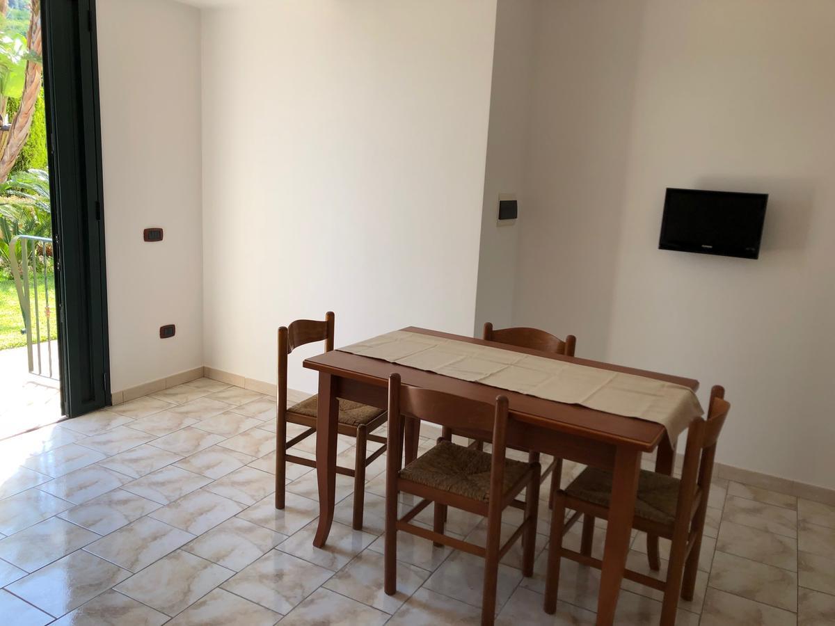 Casa Vacanze Alcantara Gaggi Luaran gambar