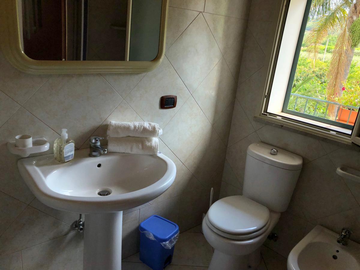 Casa Vacanze Alcantara Gaggi Luaran gambar